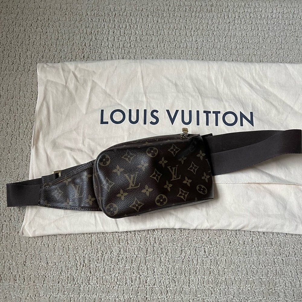 Vintage Louis Vuitton Geronimo’s SPO body bag should/waist M50211